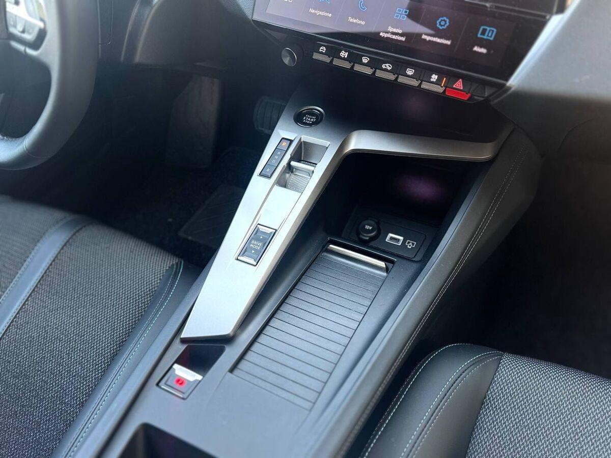 Peugeot 308 1.6 hybrid phev Allure Pack 180cv e-eat8
