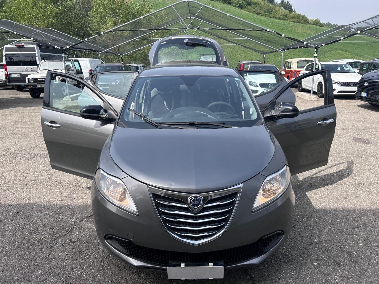 Lancia Ypsilon 0.9 TwinAir 85 CV 5 porte Metano Ecochic Gold