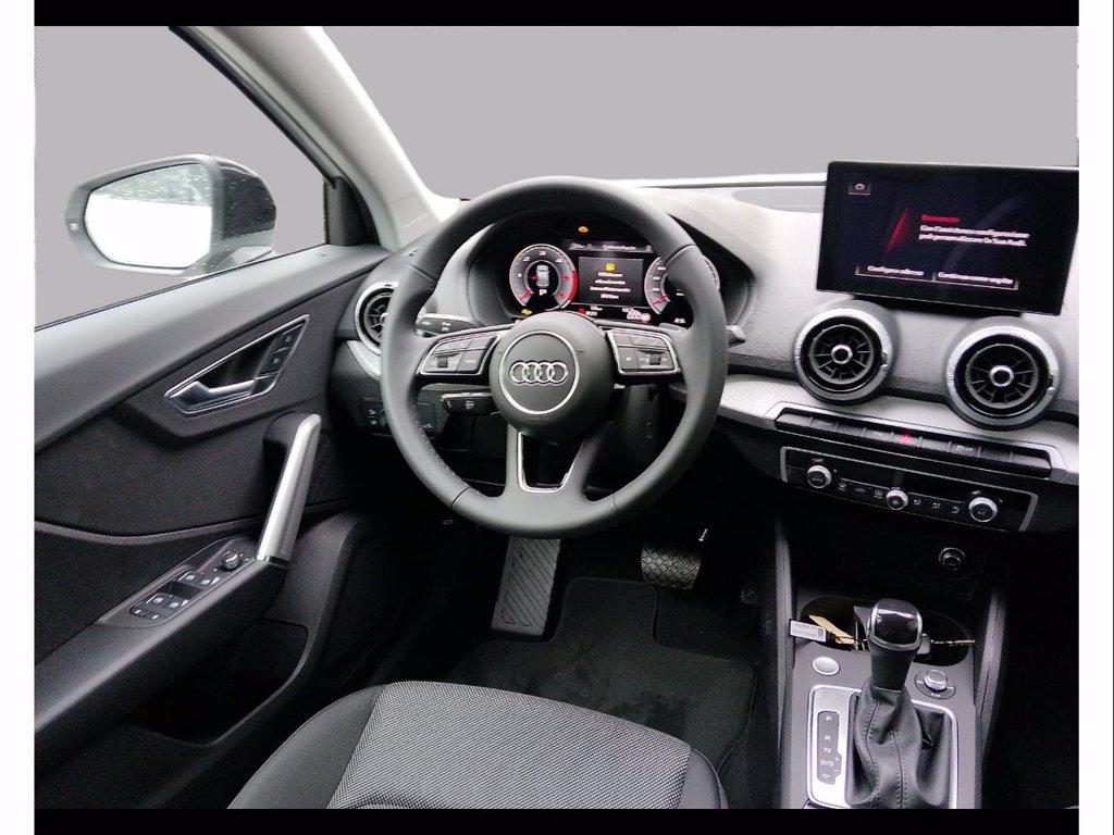 AUDI Q2 35 2.0 tdi identity black s-tronic del 2026