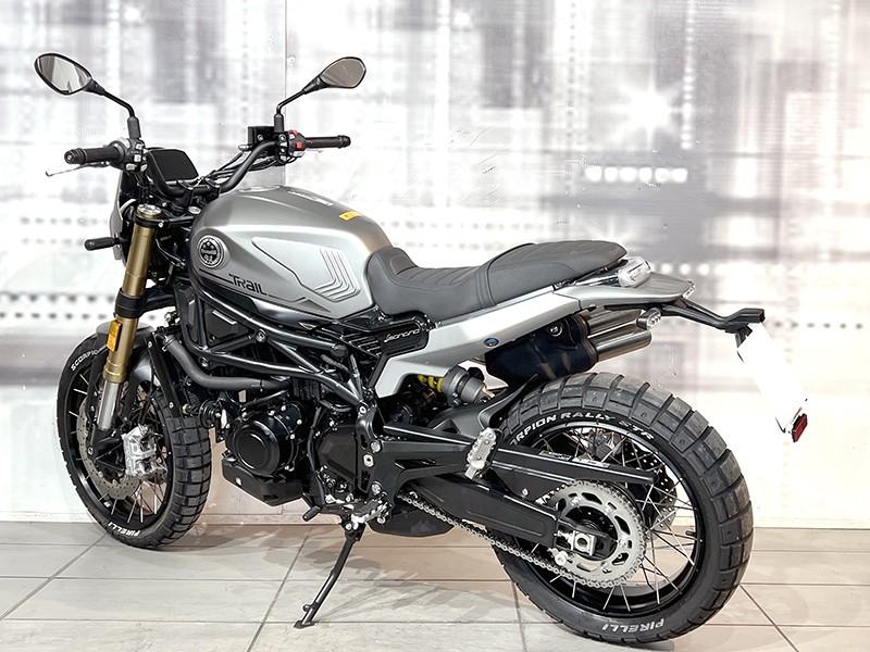 Benelli Leoncino Trail 800