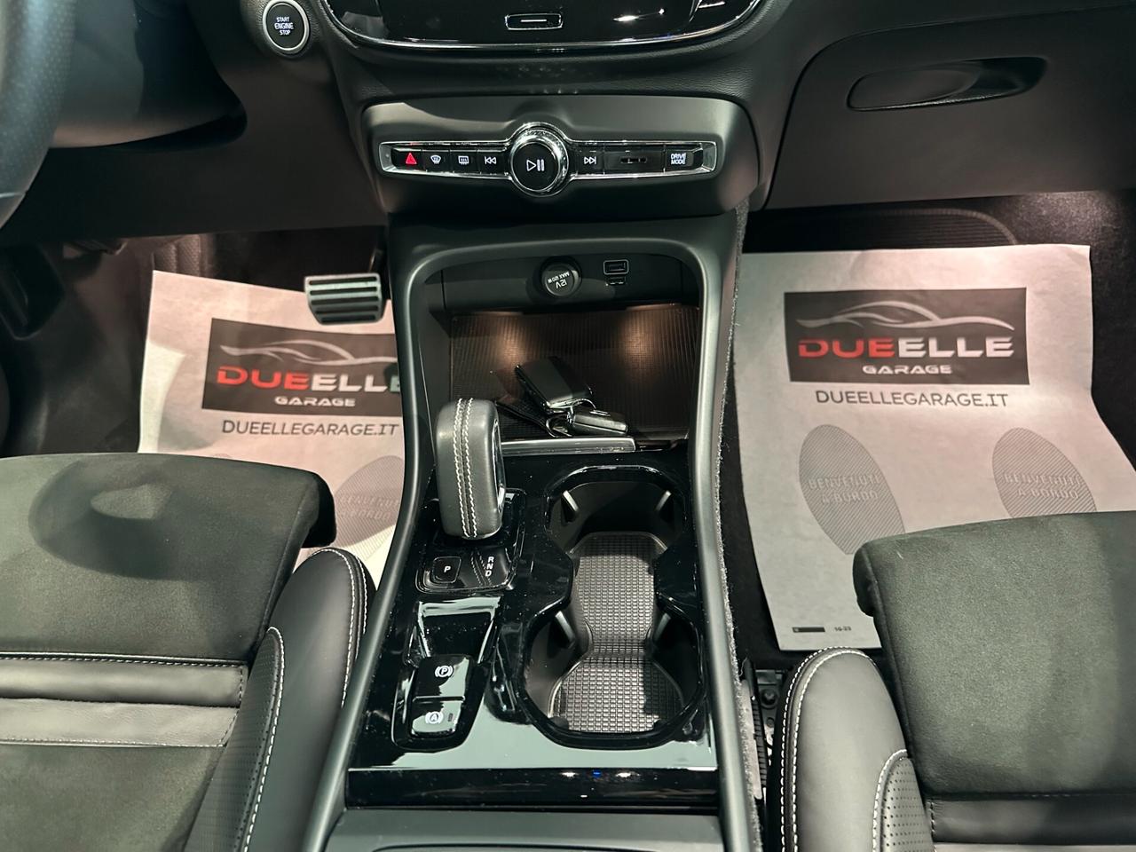 Volvo XC40 D3 Geartronic R-design IVA ESPOSTA
