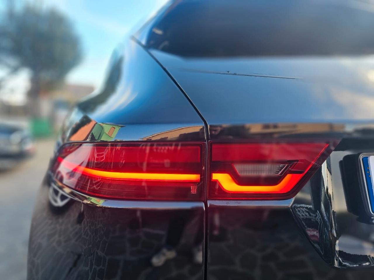 Jaguar E-Pace 2.0D 180 CV AWD R-Dynamic S