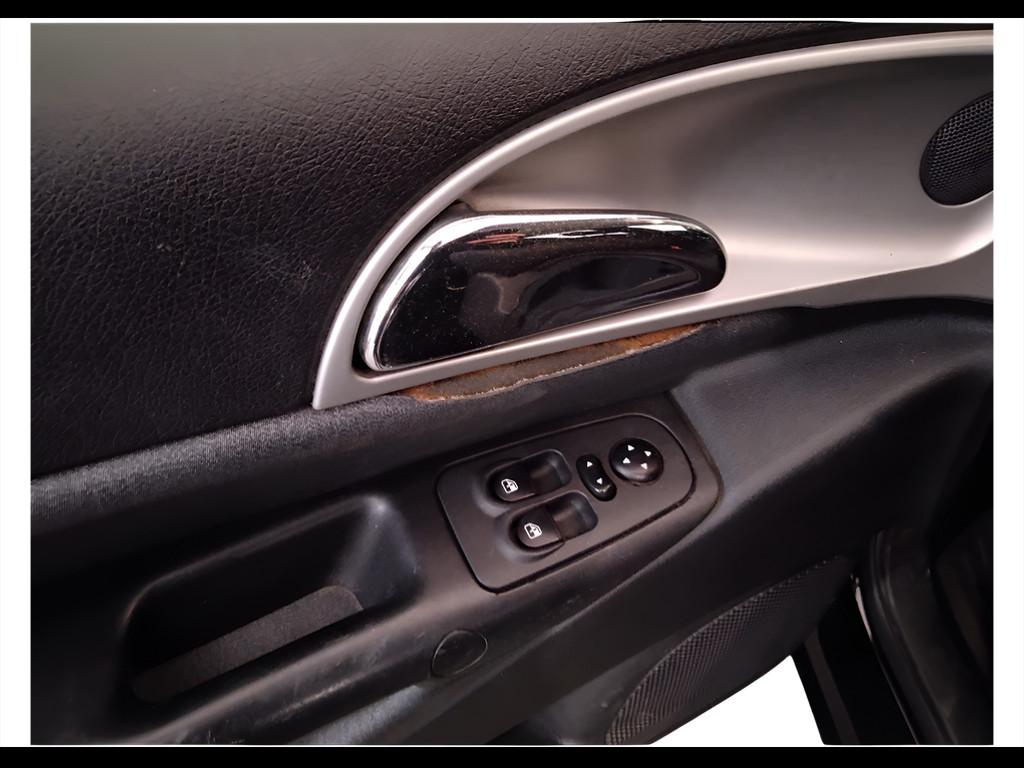 LANCIA Ypsilon II 2007 - Ypsilon 1.2 8v New Oro (oro)