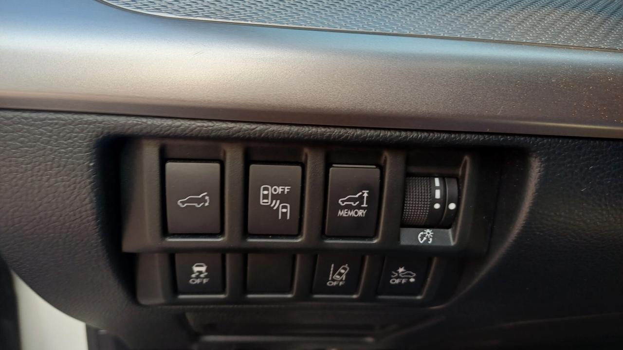 Subaru OUTBACK 2.0d Lineartronic Free