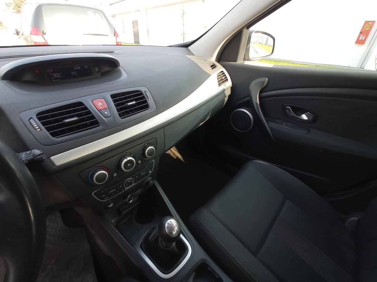 Renault Megane Mégane 1.9 dCi 130CV