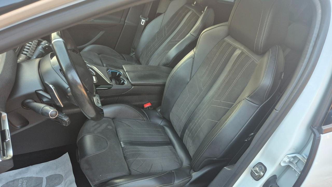 Peugeot 5008 BlueHDi 130 S&S EAT8 GT Pack