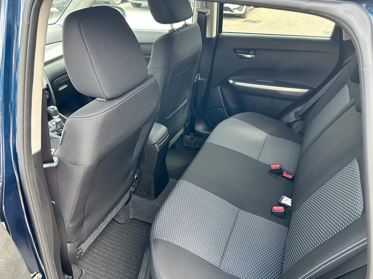 Suzuki Vitara 1.4 Hybrid 4WD AllGrip Cool+ bicolor TETTO NERO