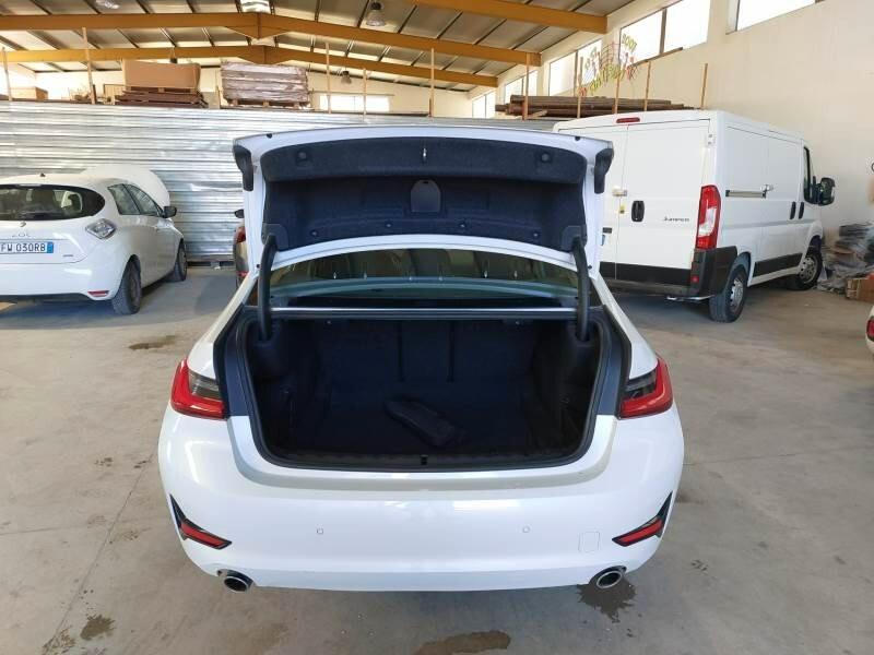 BMW 318D MHEV 48V ADVANTAGE - Luglio 2021