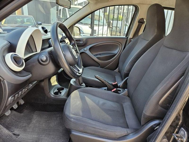 smart forfour 60 1.0 45kW Black Passion