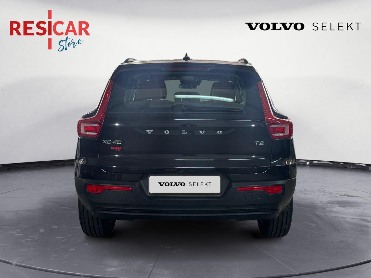 VOLVO XC40 1.5 t2 Momentum Core IVA ESPOSTA