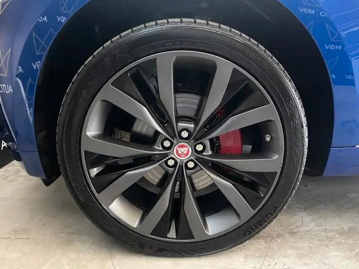 Jaguar F-Pace 3.0 V6 380 CV AWD aut. First Edition
