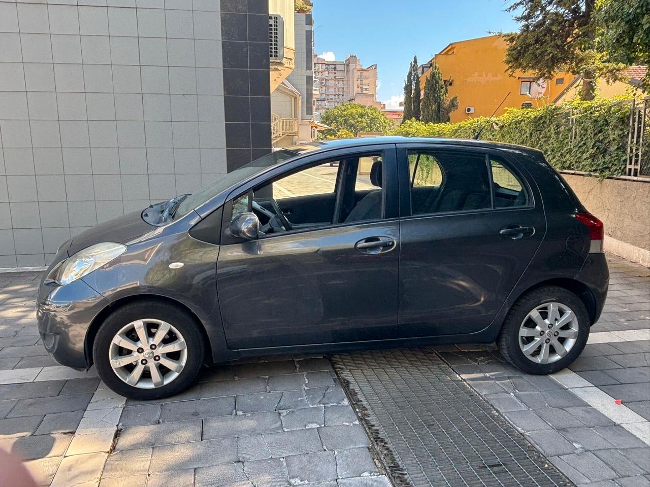Toyota Yaris 1.4 D-4D DPF 5 porte Sol