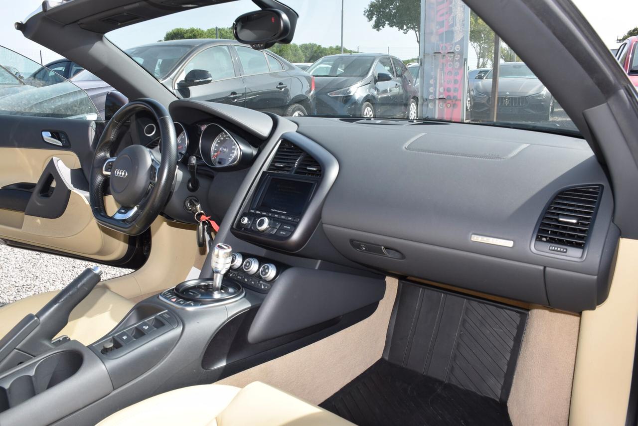 Audi R8 Spyder 4.2 V8 FSI 430CV quattro R-tronic KM CERTIFICATI