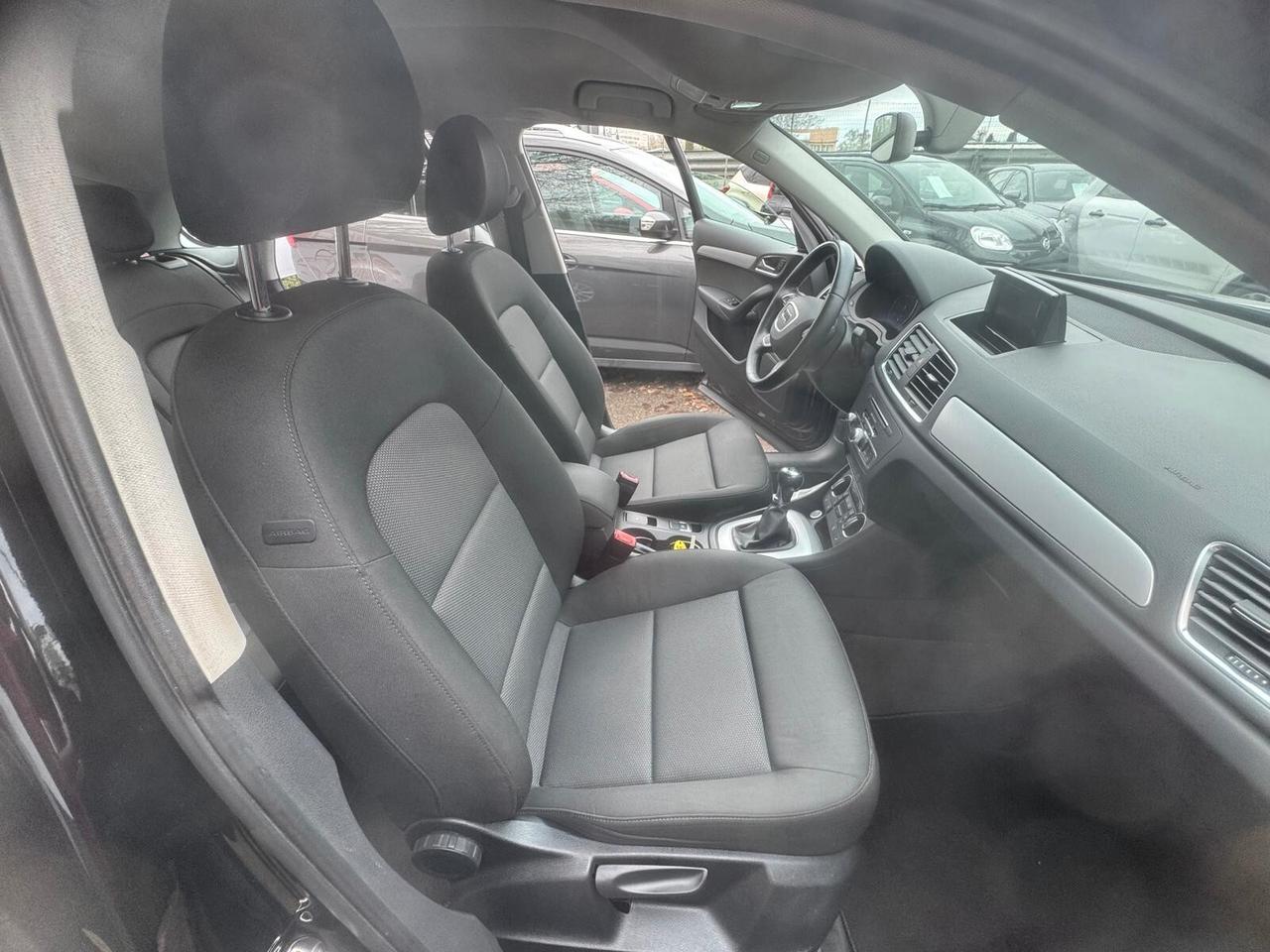 Audi Q3 2.0 TDI 120 CV Business