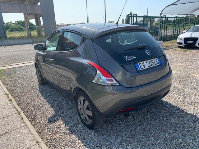 LANCIA Ypsilon 1.2 69 CV 5 porte Platinum