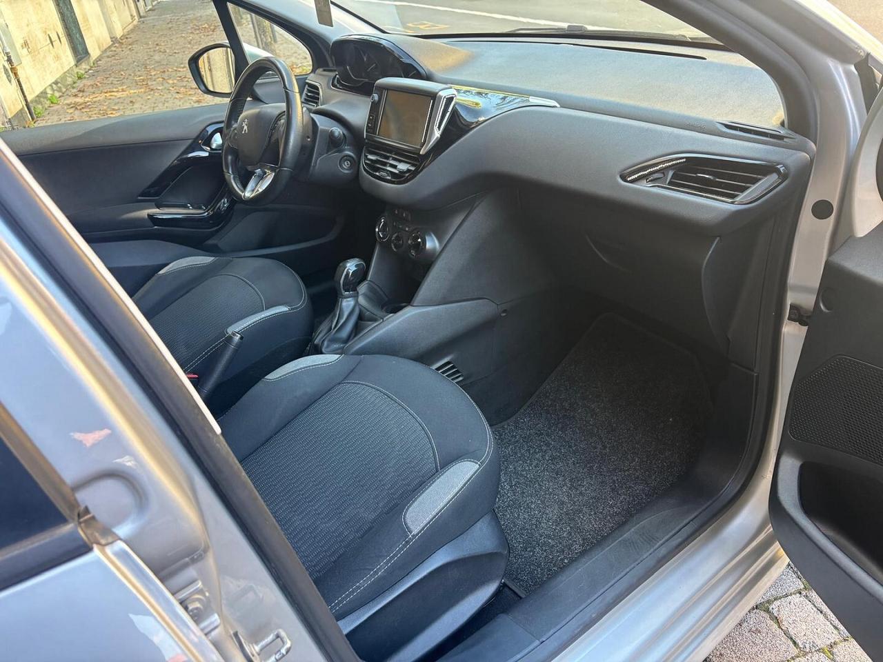 PEUGEOT 208 1.2 ACTIVE