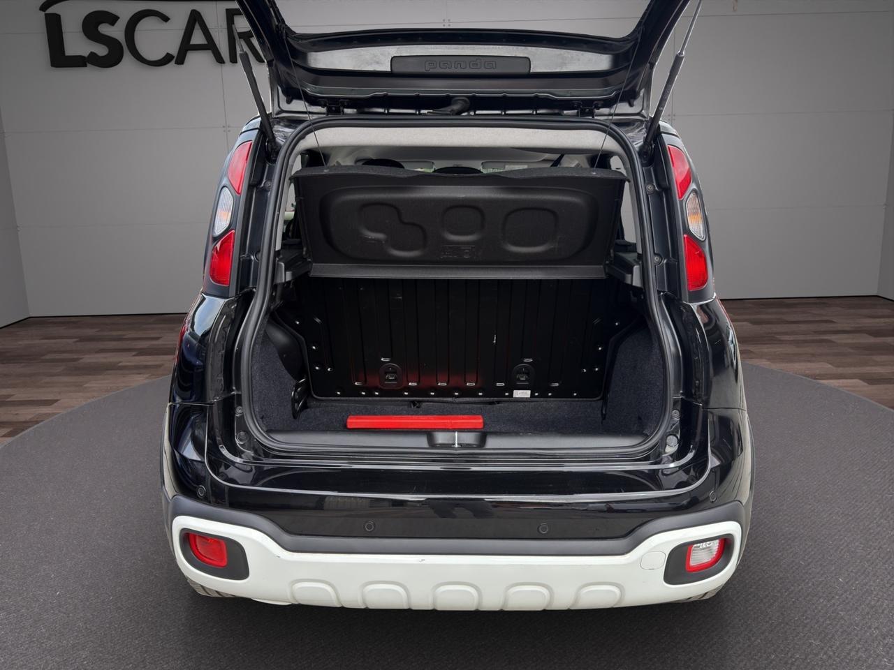 Fiat - Pandina Cross 1.0 firefly hybrid