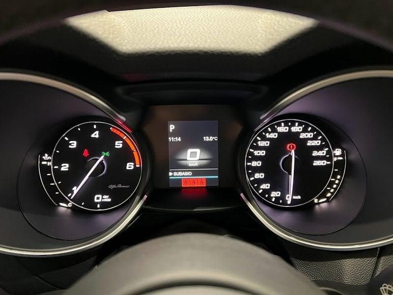 Alfa Romeo Stelvio Stelvio 2.2 Turbodiesel 180 CV AT8 RWD Super