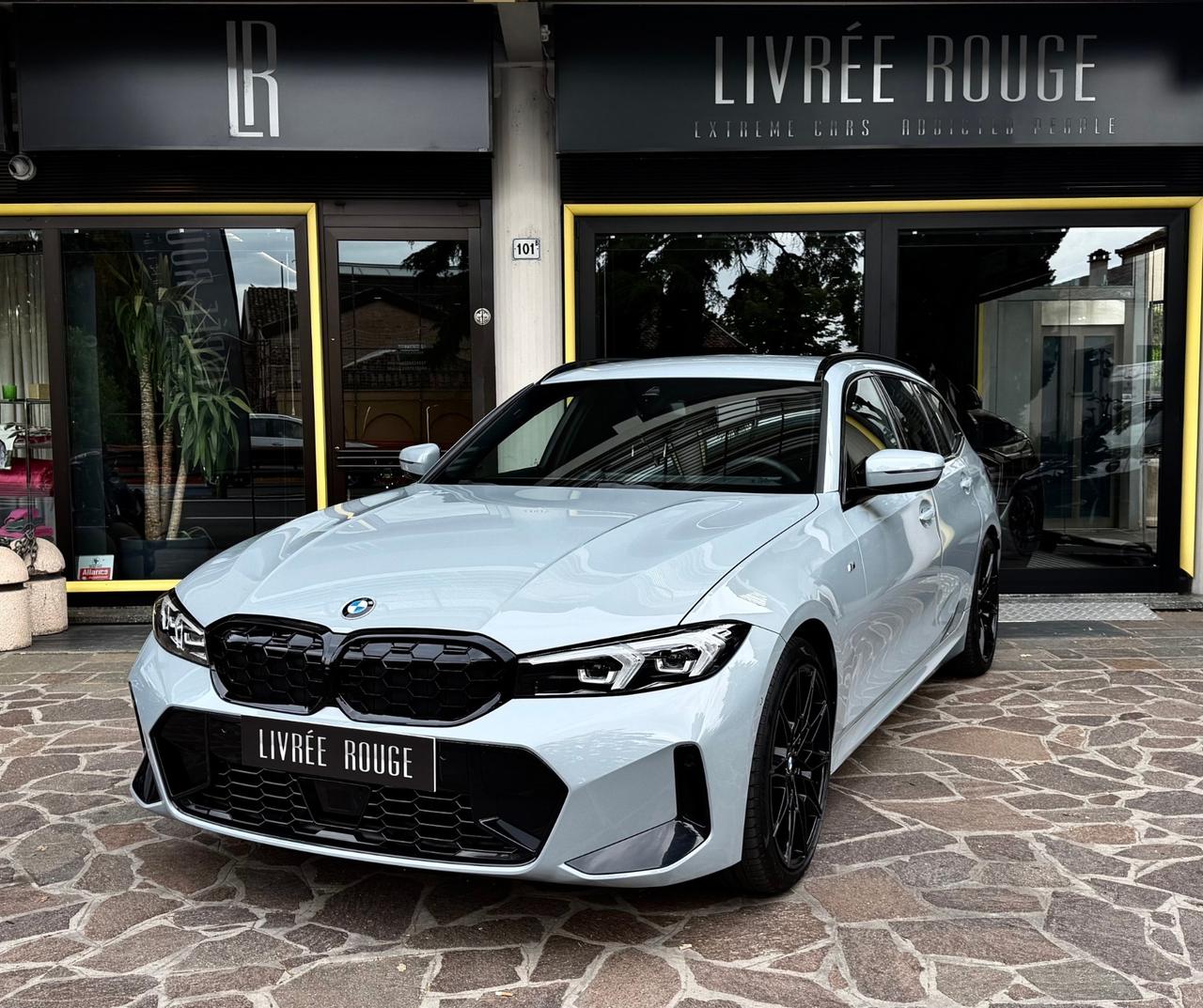 Bmw 330 330i x Drive Touring M sport