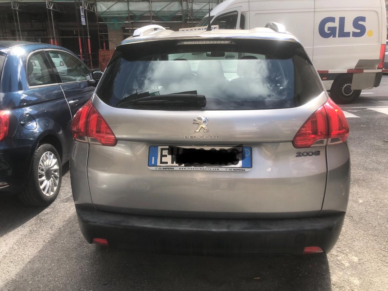 Peugeot 2008 PureTech 82 Allure 08/2014