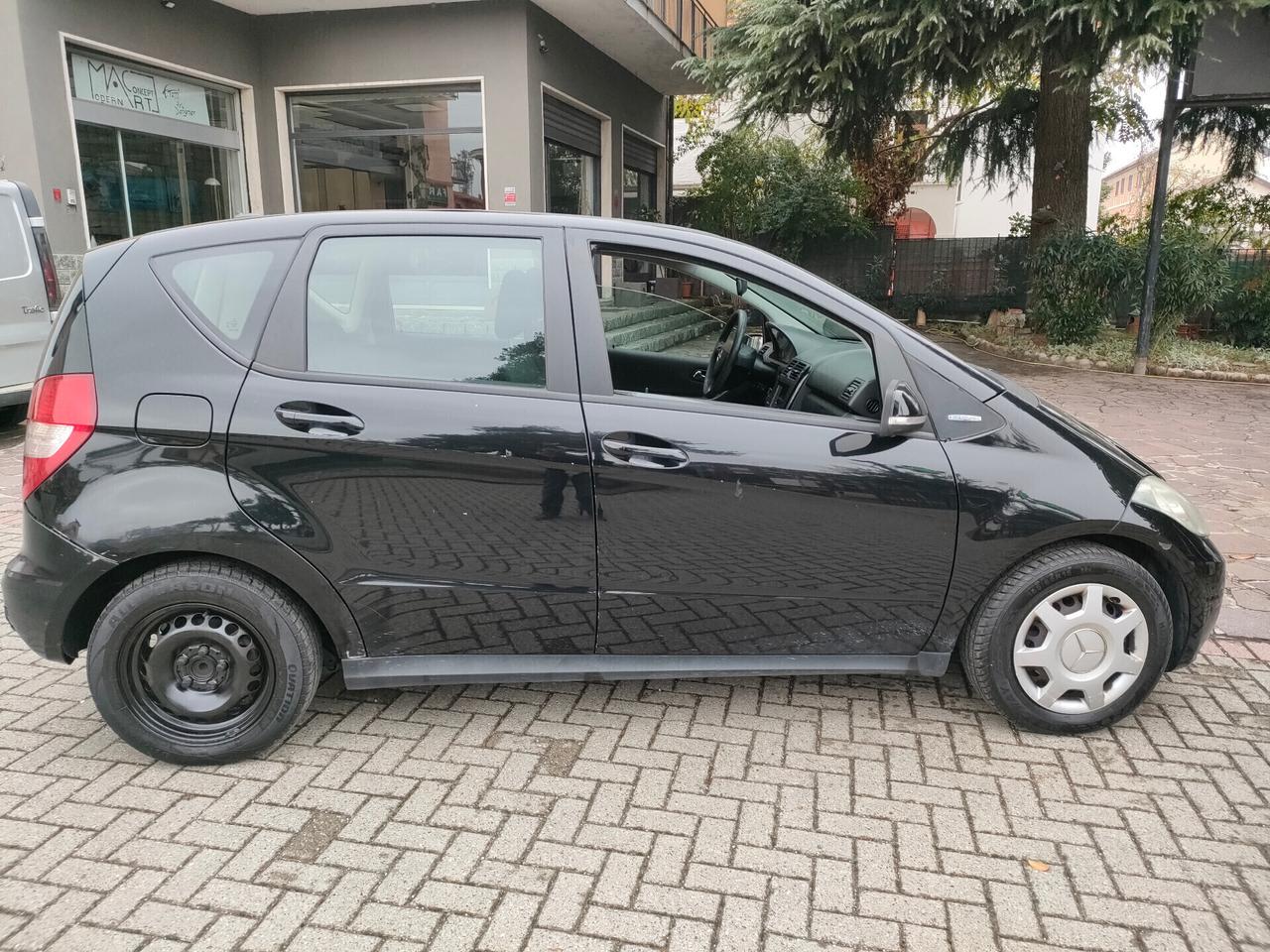 Mercedes-benz A 160 BlueEFFICIENCY Elegance