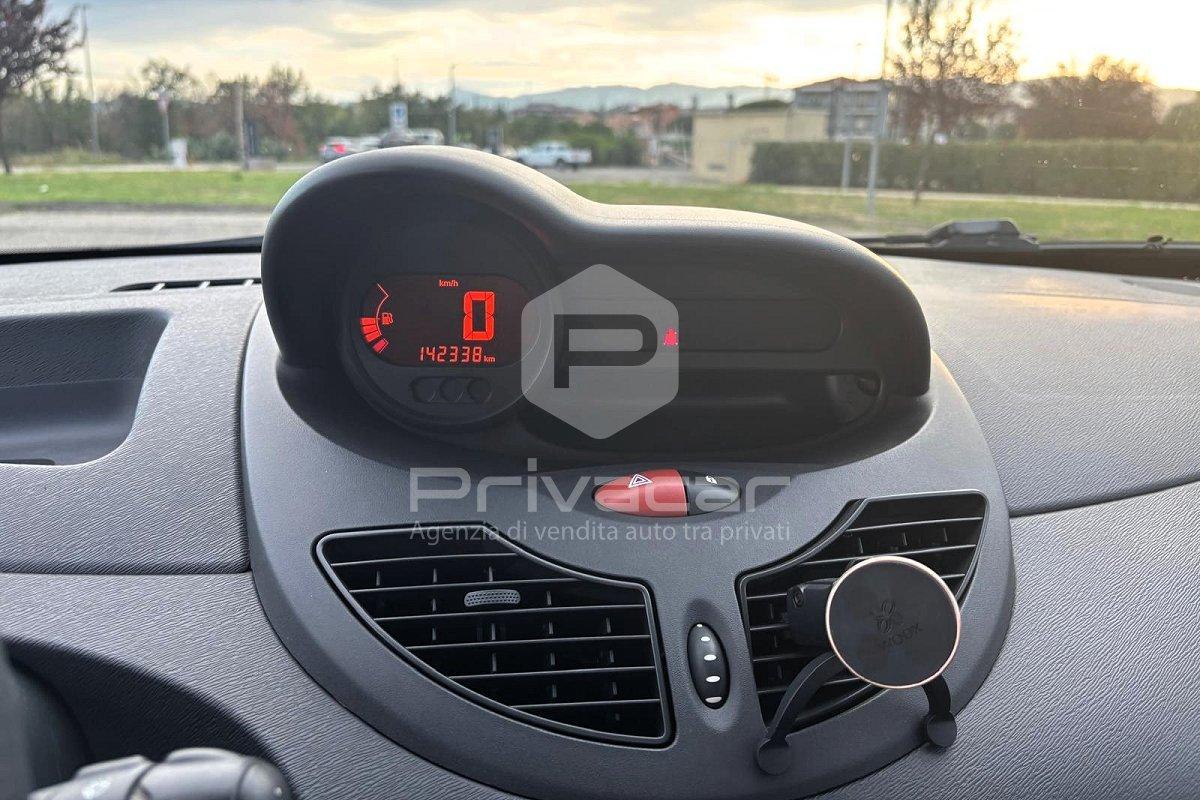 RENAULT Twingo 1.2 8V Le Iene