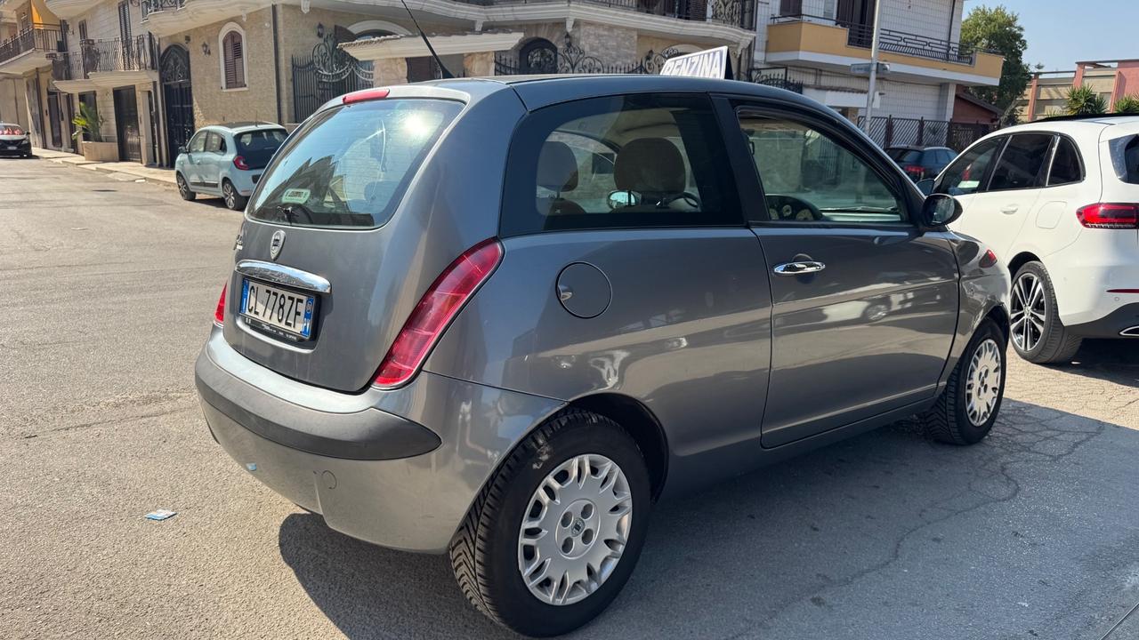 Lancia Ypsilon 1.2 Argento 145.000 km