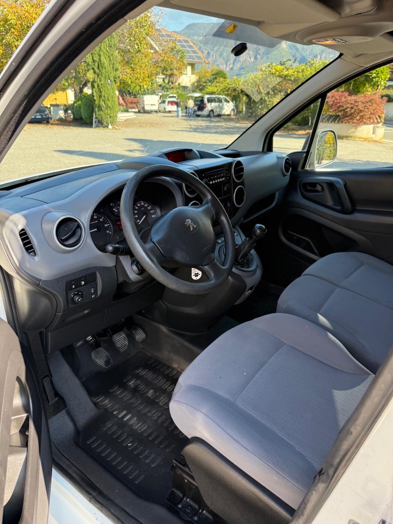 Peugeot Partner BlueHDi 100 L1 Pianale Cabinato