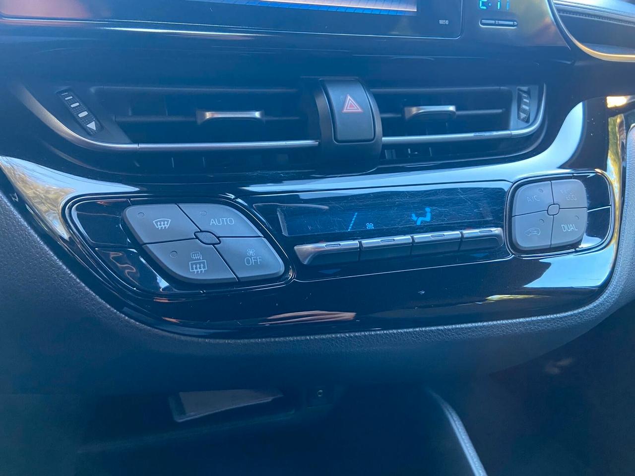 Toyota C-HR 1.8 Hybrid E-CVT Active