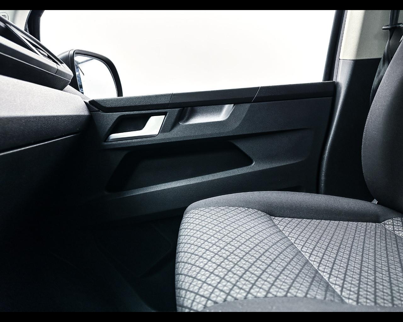 VOLKSWAGEN Multivan 6ª '15-'24 - Multivan 2.0 TDI 150CV Trendline