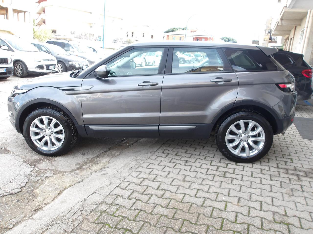 LAND ROVER RANGER ROVER EVOQUE 2.2 TD4 5p. Pure Tech Pack