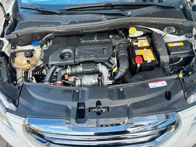 Peugeot 2008 1.6 e-HDi 92 CV Stop&Start Allure