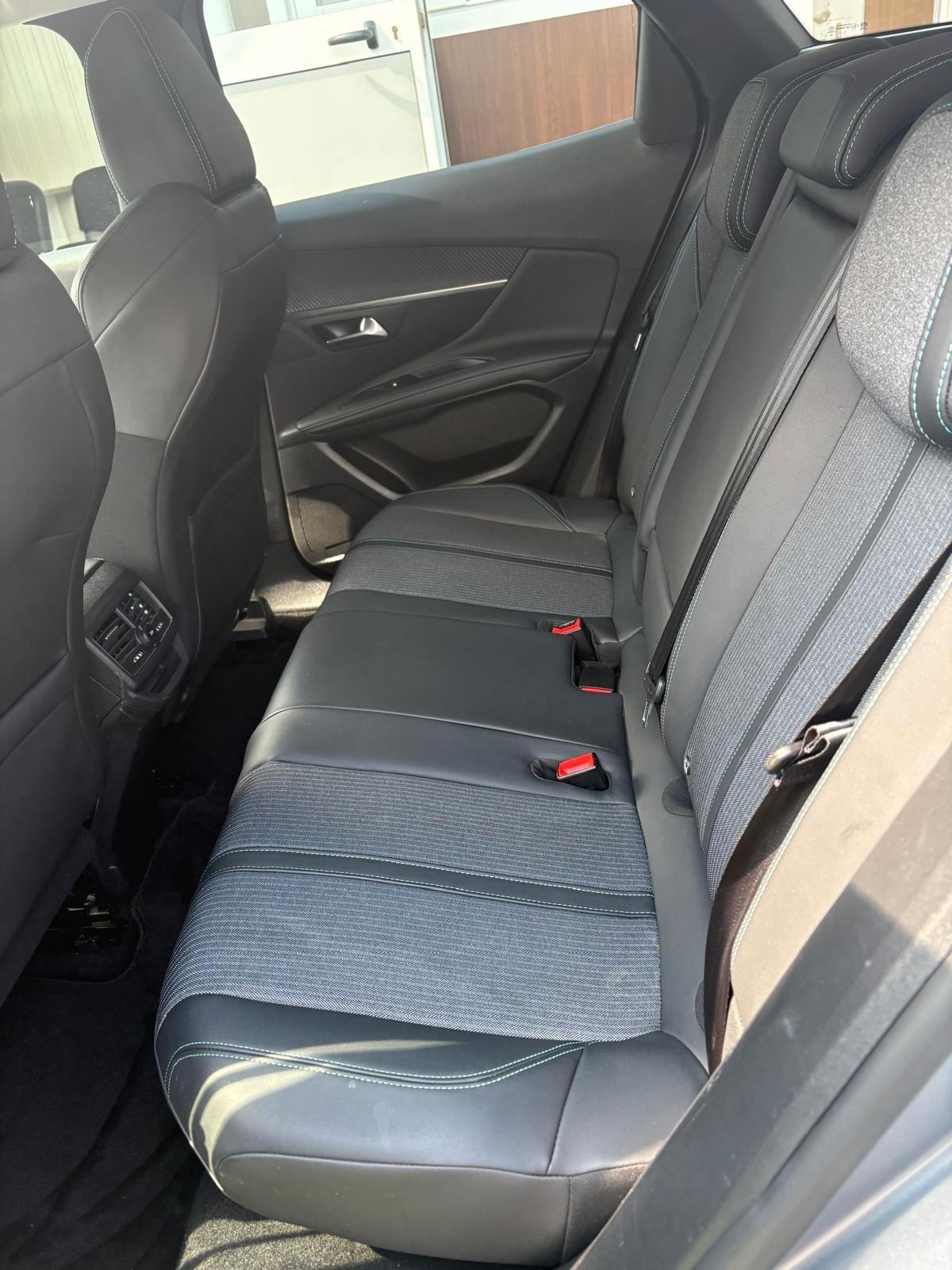 Peugeot 3008 BlueHDi 130 S&S EAT8 Allure