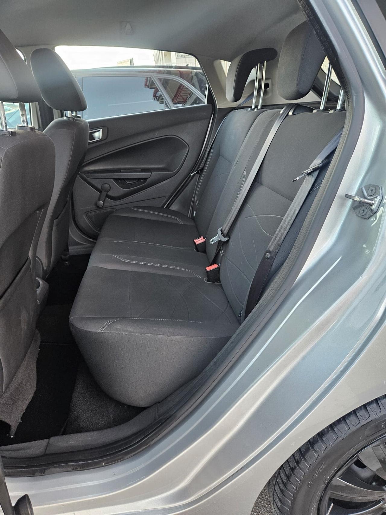 Ford Fiesta 5p. 1.4 BENZ/GPL Titanium 95cv