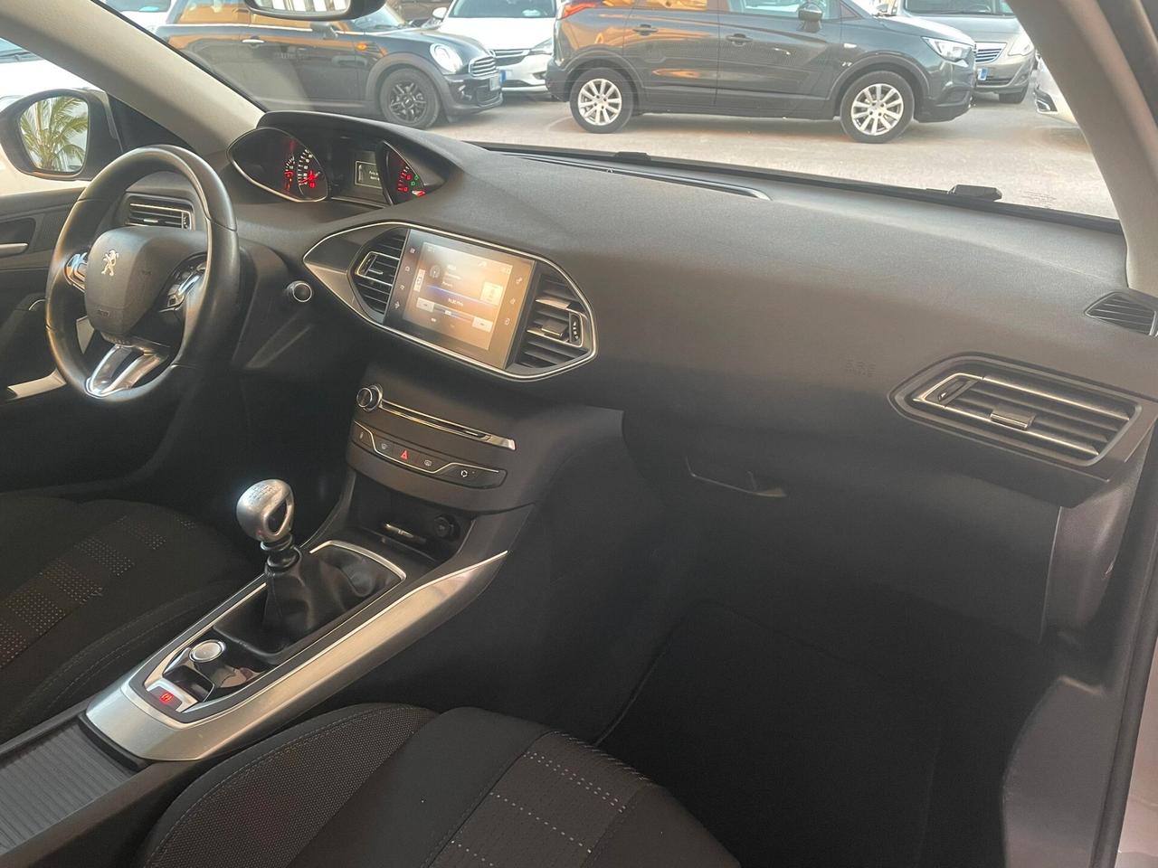 Peugeot 308 BlueHDi 120 S&S Allure