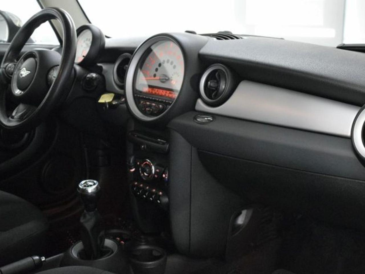Mini Cooper D Clubman 1.6 Salt #1217