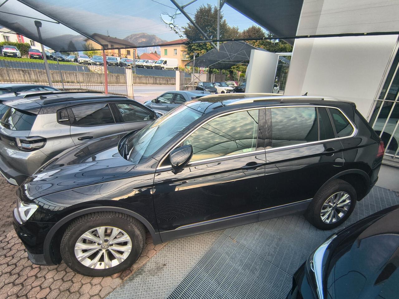 Volkswagen Tiguan 2.0 TDI SCR DSG 4MOTION Business
