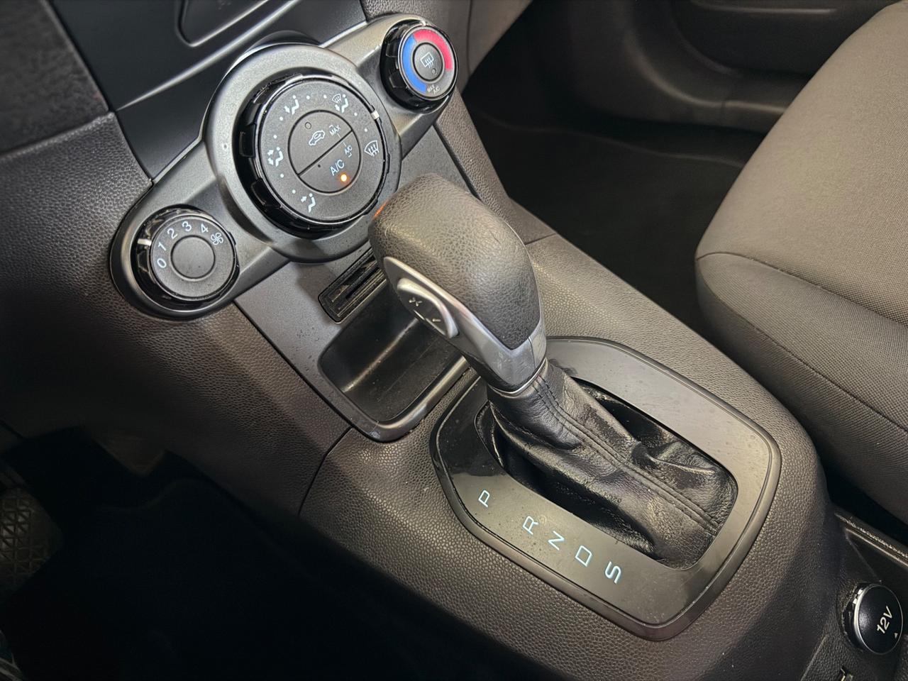 Ford Fiesta 1.0 EcoBoost 100CV Powershift Titanium