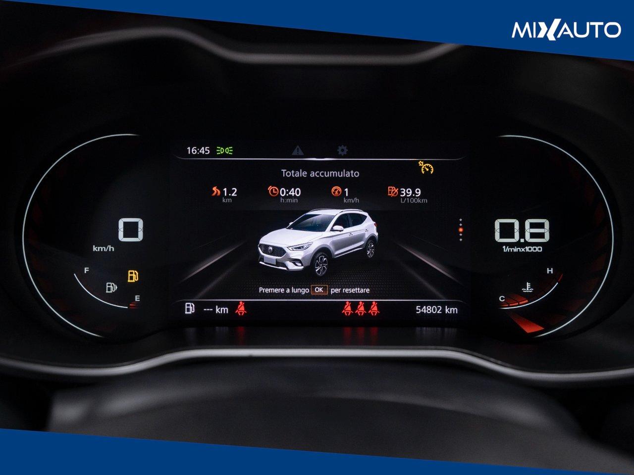 MG ZS 1.5L 5MT Luxury