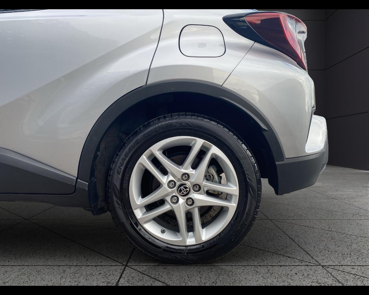 TOYOTA C-HR (2016-2023) - C-HR 1.8 Hybrid E-CVT Lounge