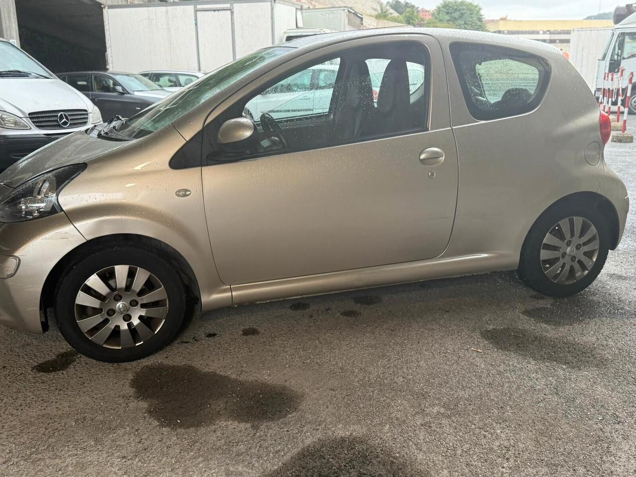 Toyota Aygo 1.0 12V VVT-i 3 porte Sound