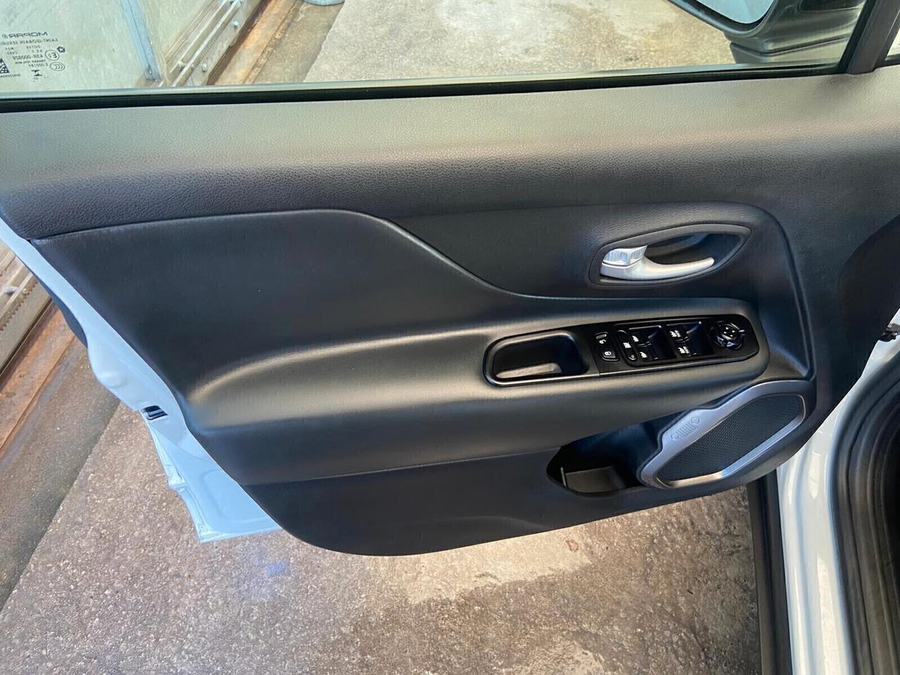 Jeep Renegade 1.5 Turbo T4 MHEV Limited