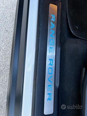 LAND ROVER - Range Rover Evoque - 2.0 TD4