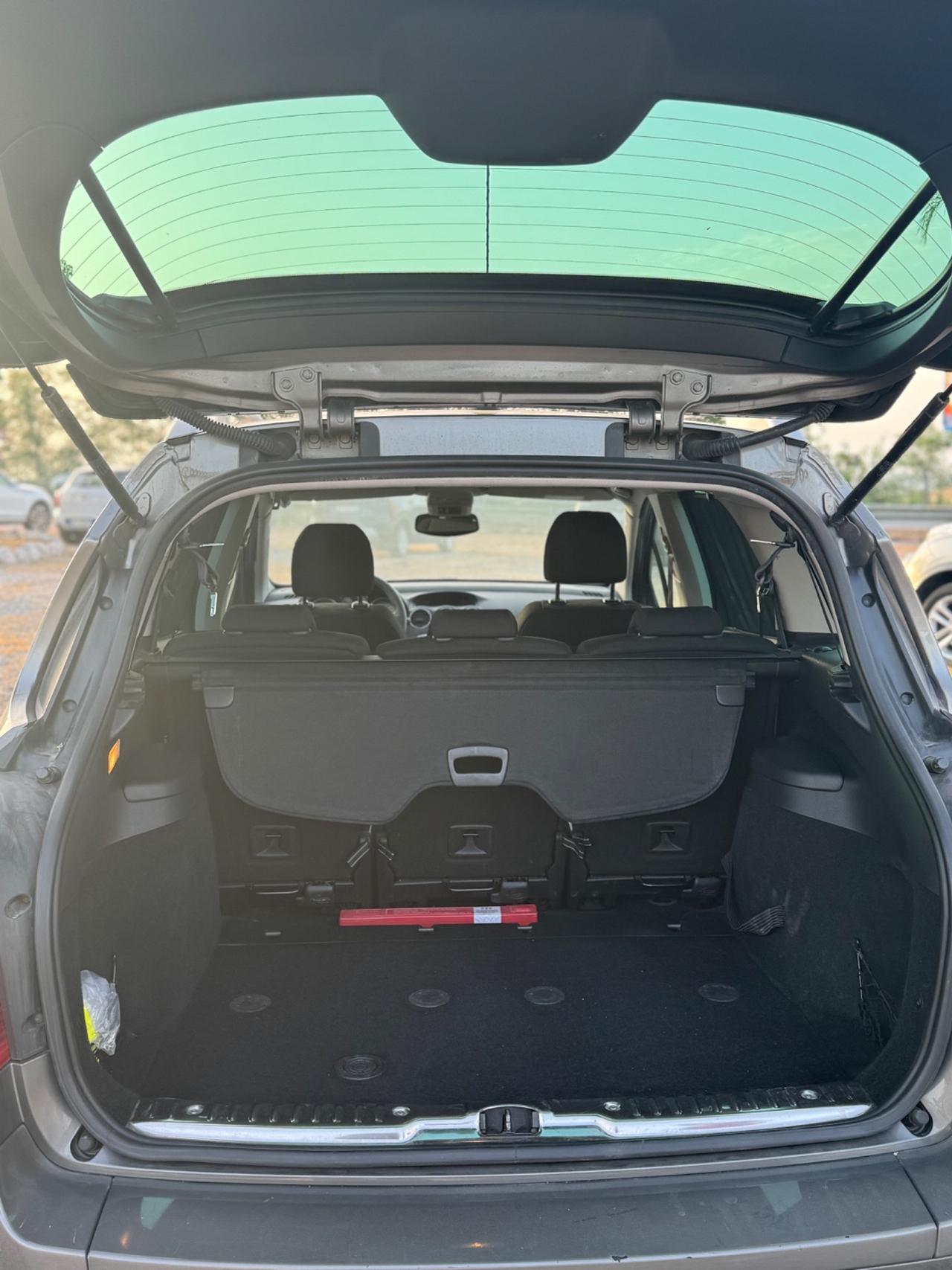 Peugeot 308 1.6 HDi 110CV SW Ciel Féline