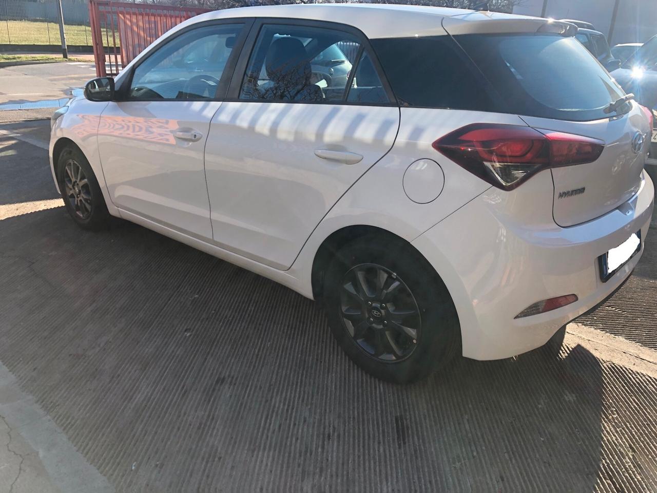 Hyundai i20 1.2 84 cv 5p. comfort