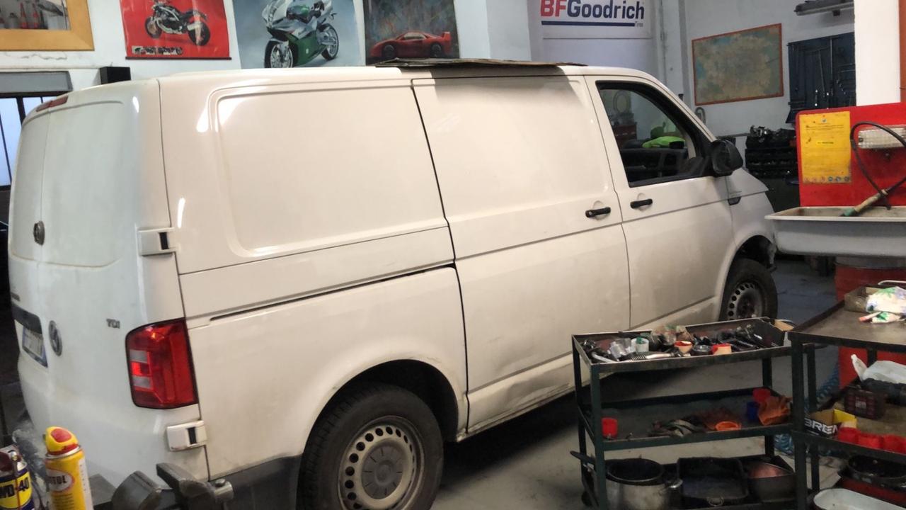 Volkswagen Transporter 2.0 Tdi 3p Distribuzione Rotta