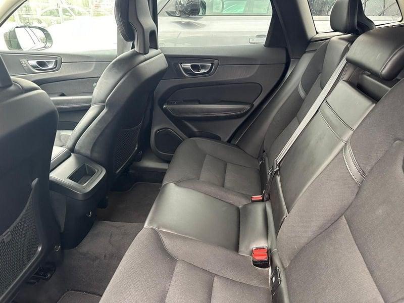 Volvo XC60 II 2018 2.0 d4 Business awd geartronic