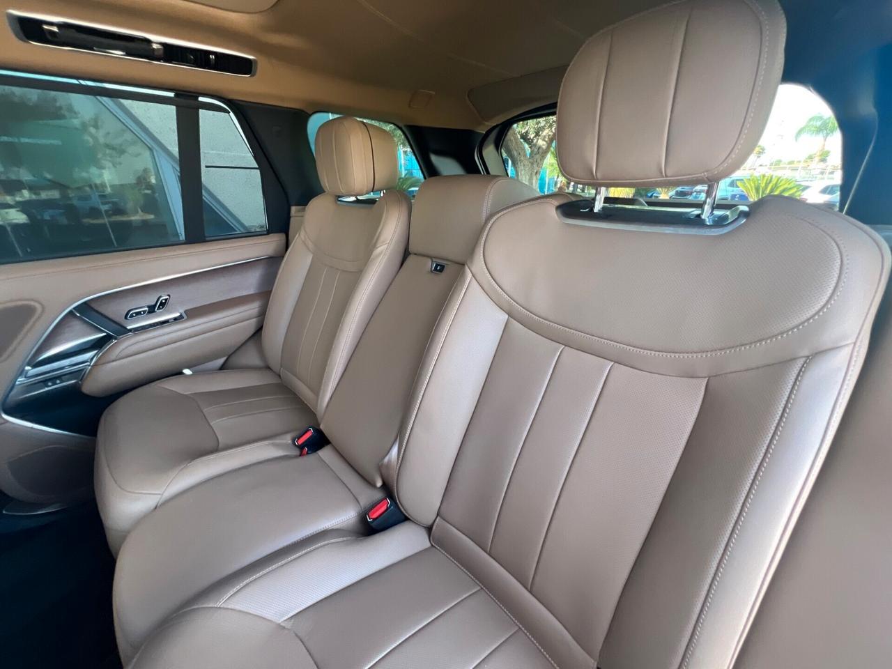 Range Rover Autobiography possibilità noleggio no scoring