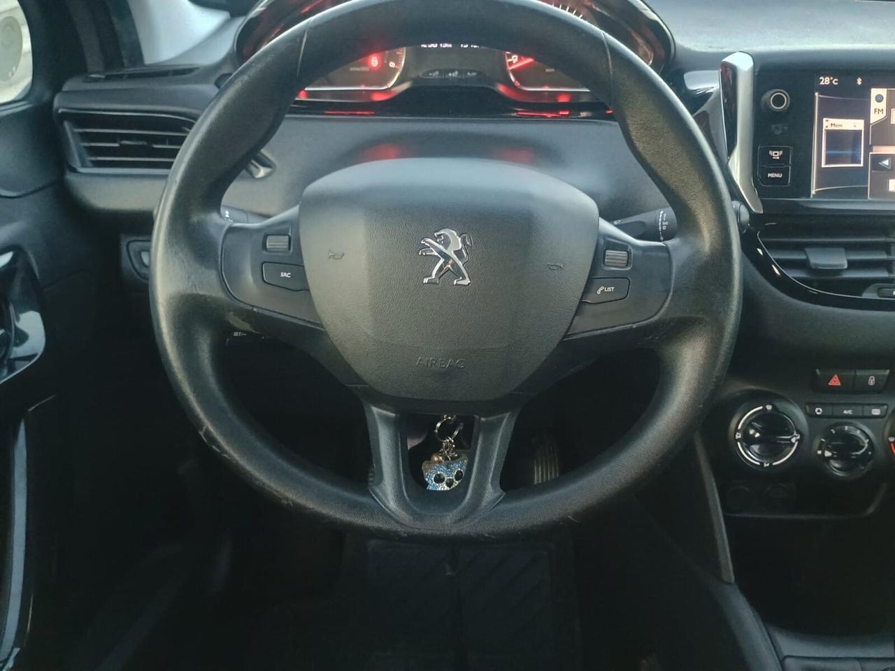 Peugeot 208 1.4 HDi 68 CV 5 porte Allure