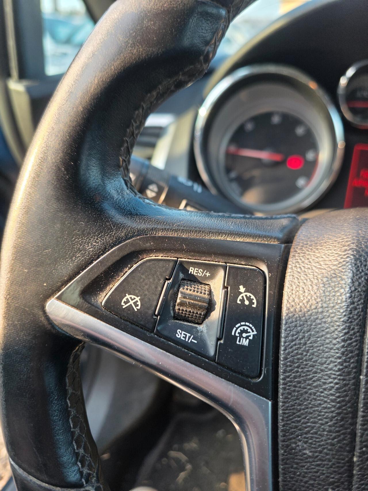 Opel Astra 1.7 CDTI 110CV 5 porte Cosmo